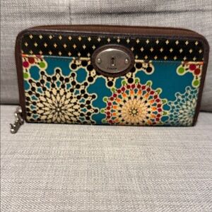 Fossil Multicolor Patterned Zipper Wallet